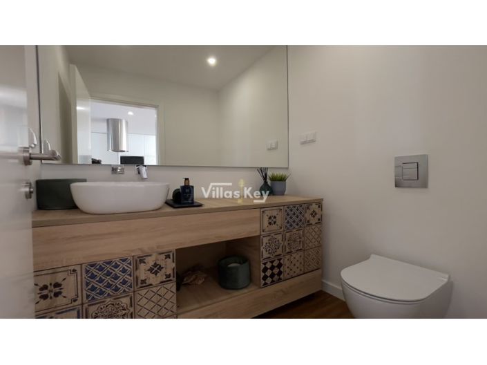 Image No.16-2 Bed House for sale