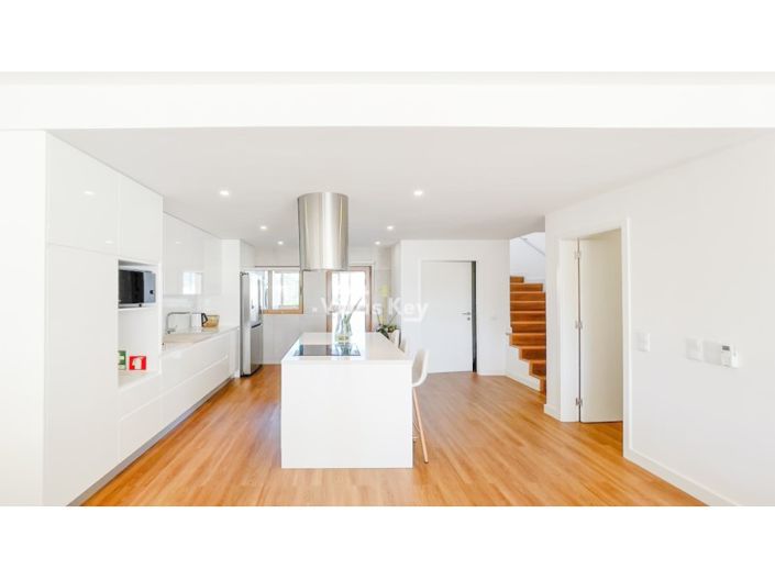 Image No.17-2 Bed House for sale