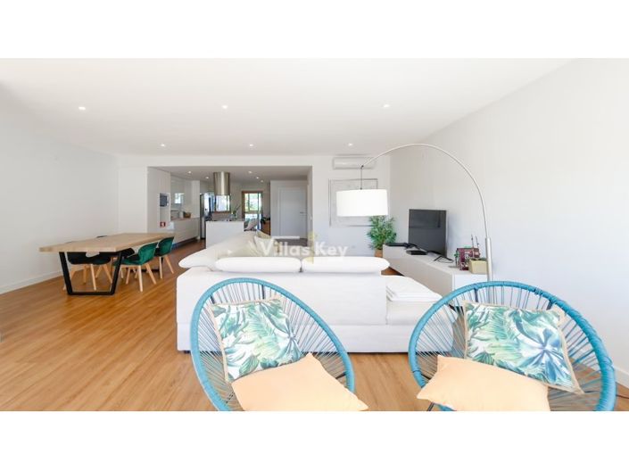 Image No.2-2 Bed House for sale