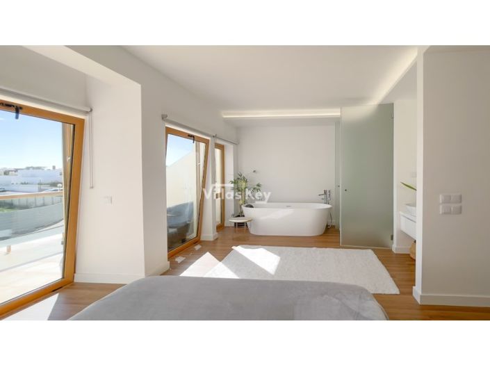 Image No.23-2 Bed House for sale