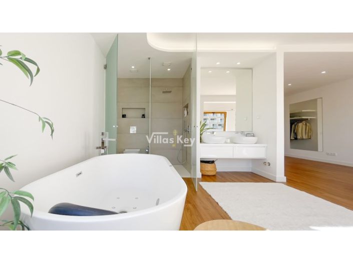 Image No.24-2 Bed House for sale