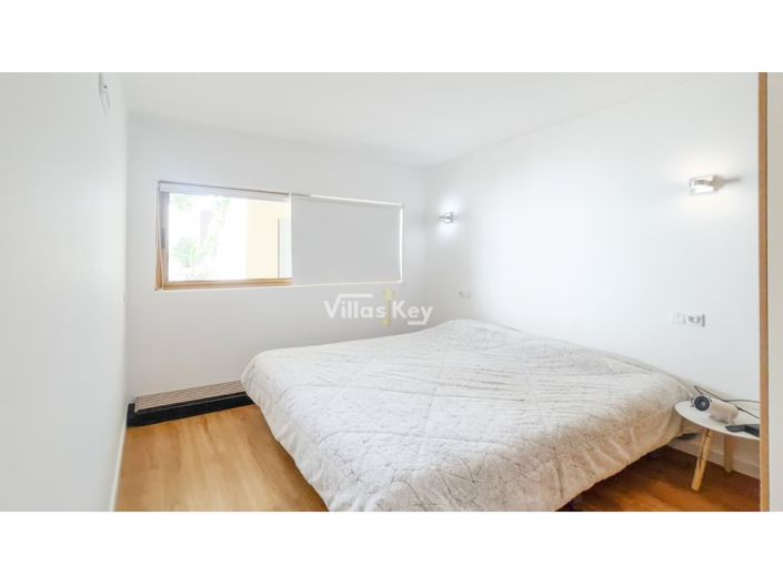 Image No.45-2 Bed House for sale