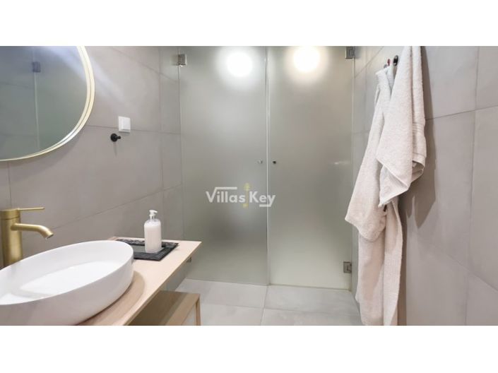 Image No.47-2 Bed House for sale