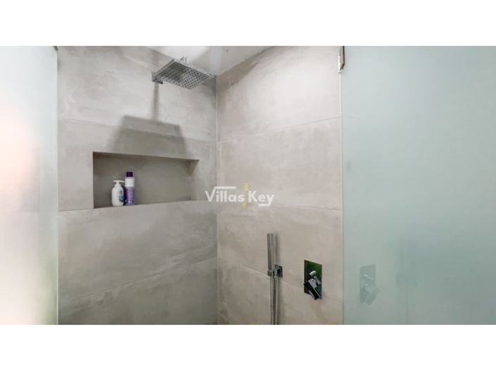 Image No.52-2 Bed House for sale