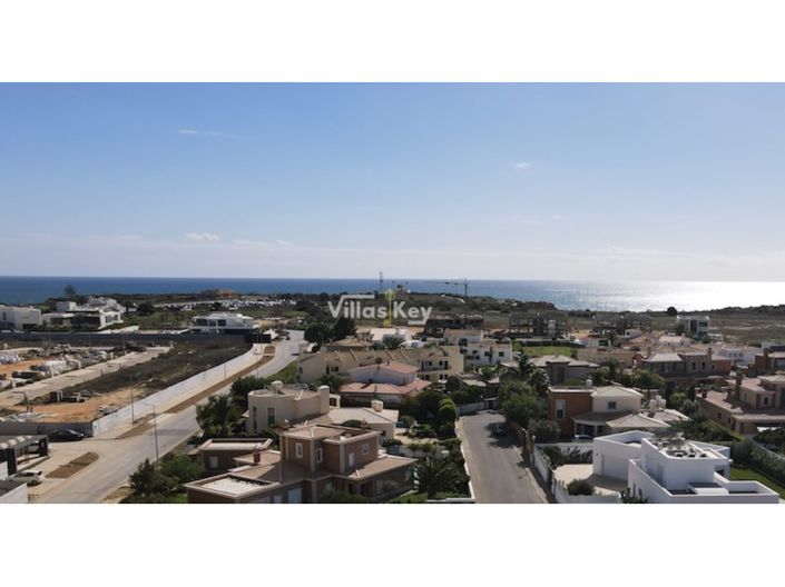 Image No.6-2 Bed House for sale