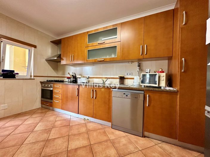 Image No.15-4 Bed House for sale