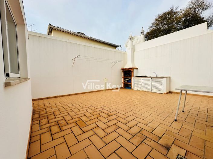 Image No.38-4 Bed House for sale