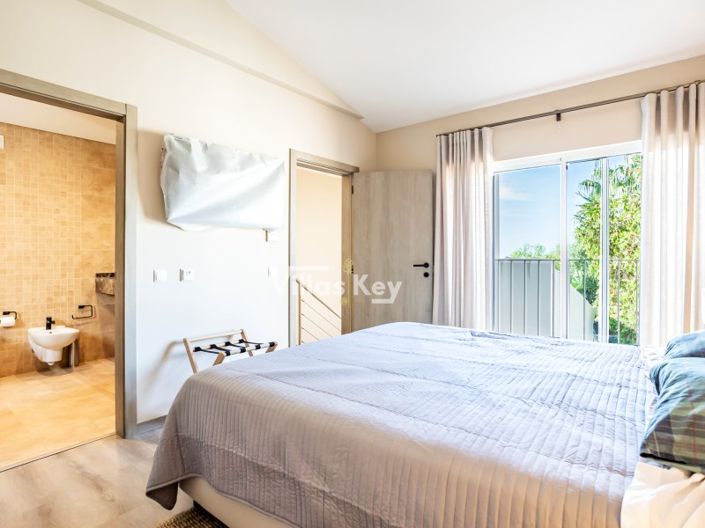 Image No.18-2 Bed House for sale