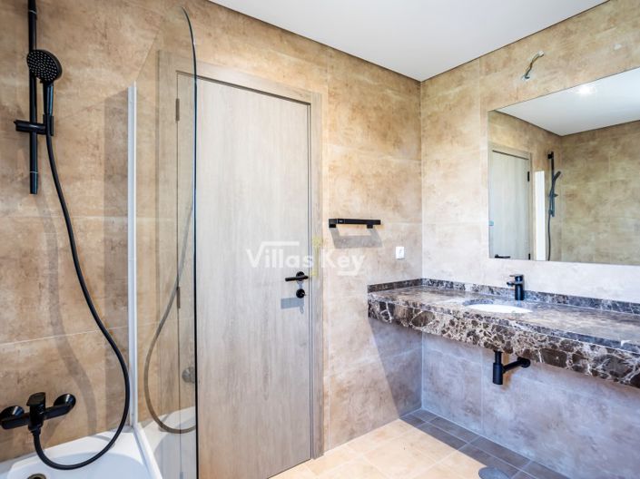 Image No.29-2 Bed House for sale