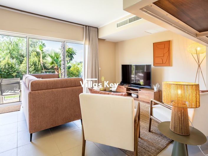 Image No.3-2 Bed House for sale