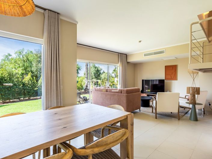 Image No.5-2 Bed House for sale