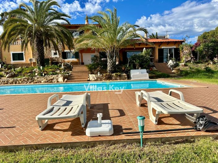 Image No.10-8 Bed Farmhouse for sale