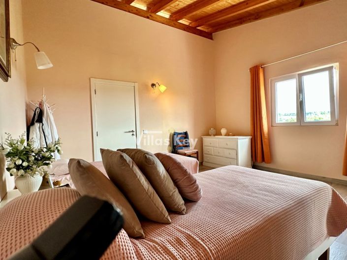 Image No.17-8 Bed Farmhouse for sale