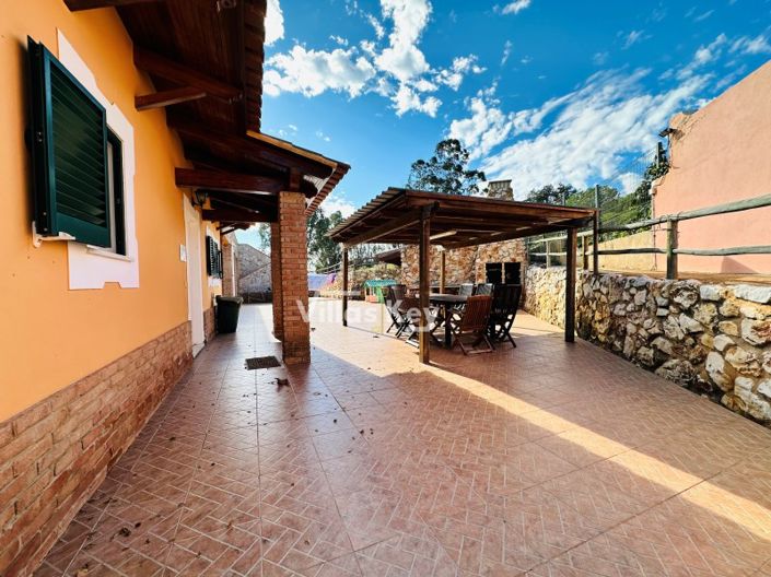 Image No.13-8 Bed Farmhouse for sale