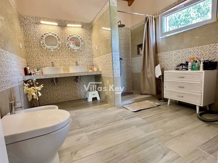 Image No.42-8 Bed Farmhouse for sale