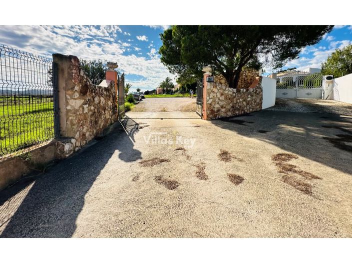 Image No.15-8 Bed Farmhouse for sale