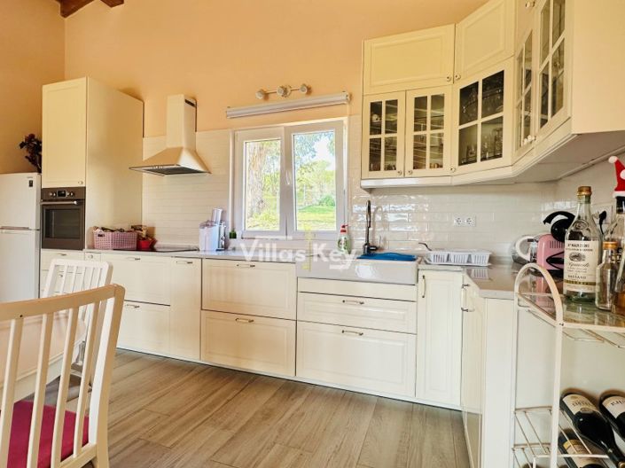 Image No.46-8 Bed Farmhouse for sale