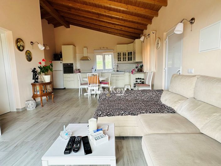 Image No.47-8 Bed Farmhouse for sale