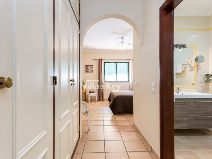 Image No.18-3 Bed House for sale