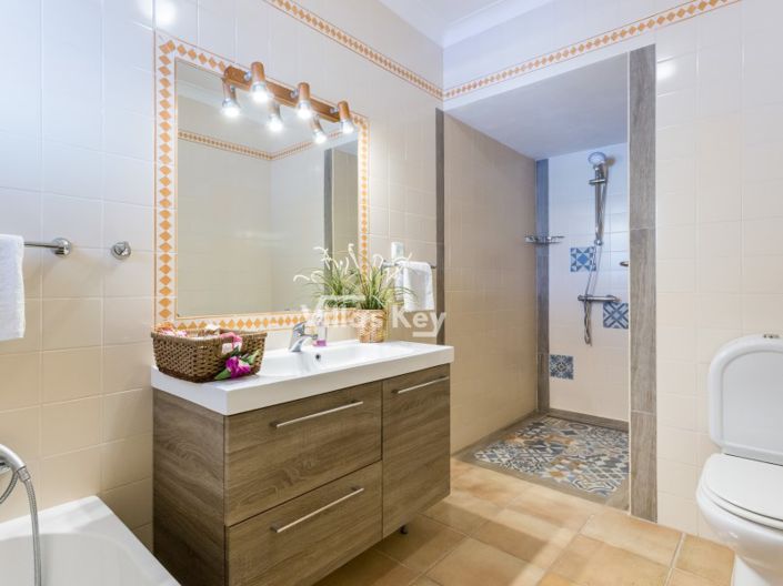 Image No.22-3 Bed House for sale