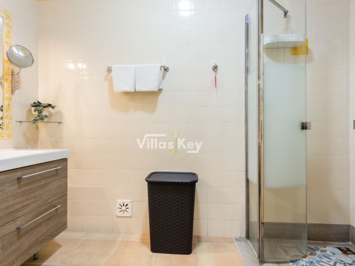 Image No.27-3 Bed House for sale