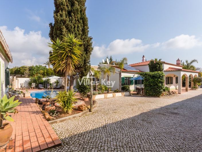 Image No.6-3 Bed House for sale