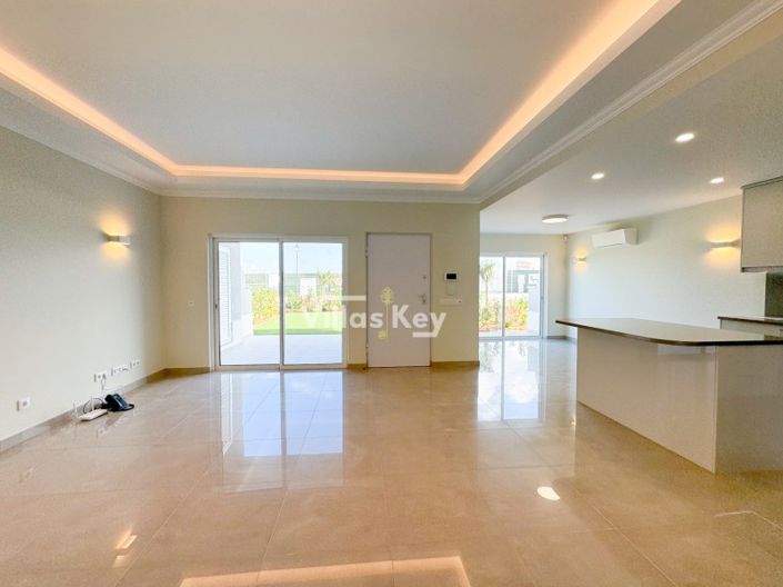 Image No.16-2 Bed House for sale