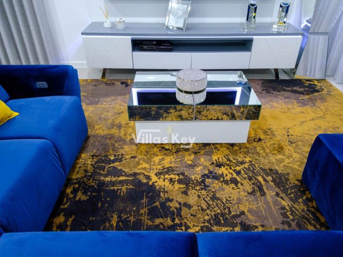 Image No.12-4 Bed House for sale