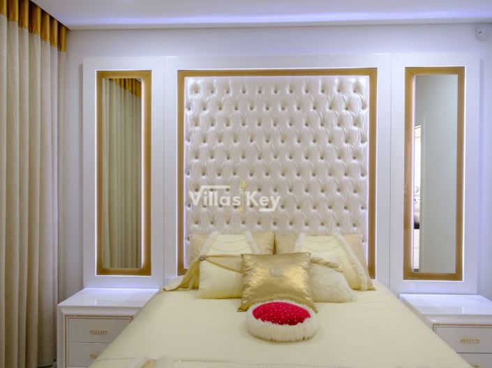 Image No.29-4 Bed House for sale