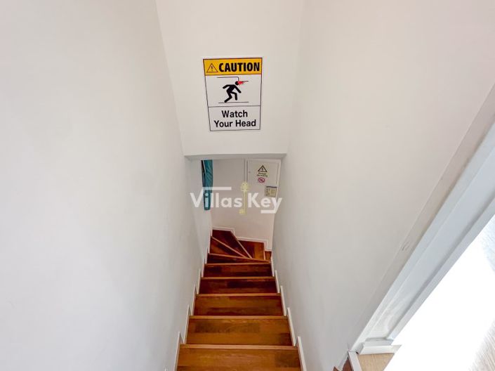 Image No.10-1 Bed House for sale