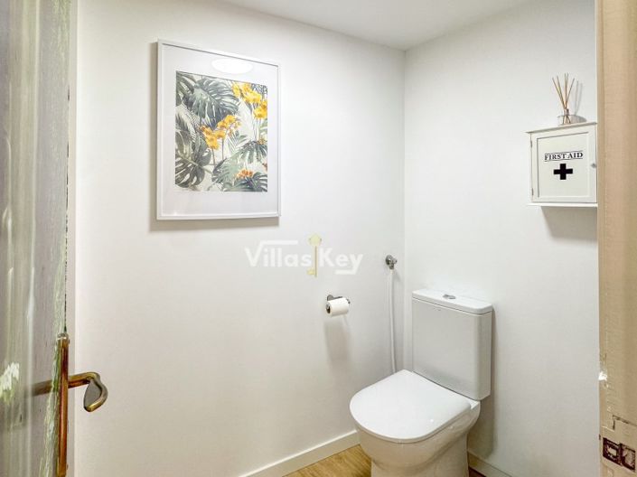 Image No.16-1 Bed House for sale