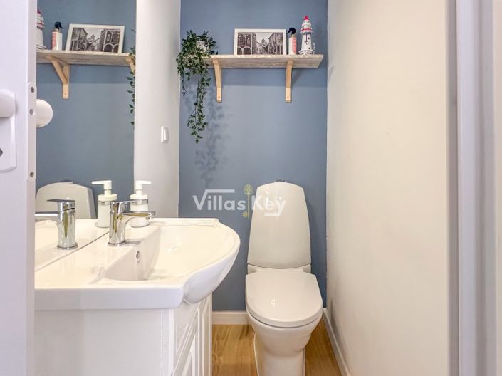 Image No.4-1 Bed House for sale