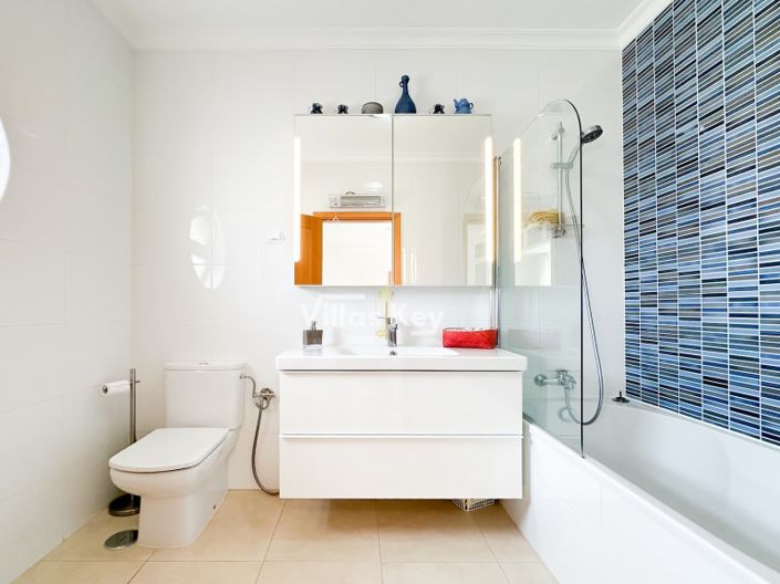 Image No.19-3 Bed Apartment for sale