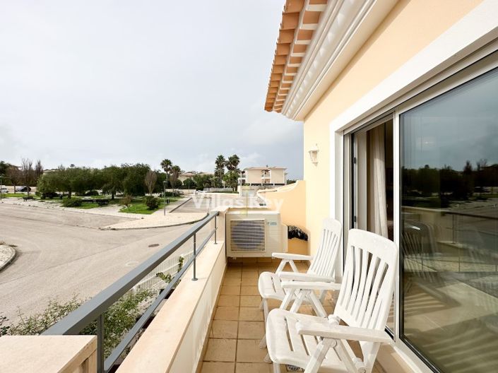 Image No.26-3 Bed Apartment for sale