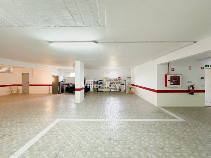 Image No.28-3 Bed Apartment for sale