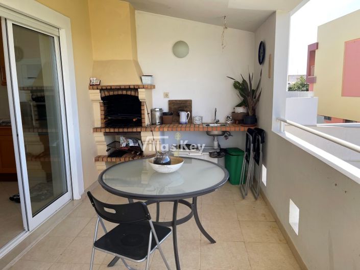 Image No.16-4 Bed House for sale