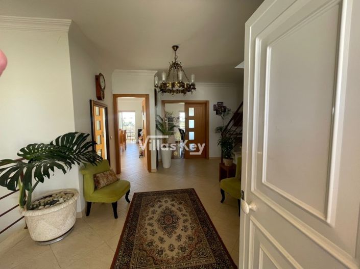 Image No.18-4 Bed House for sale