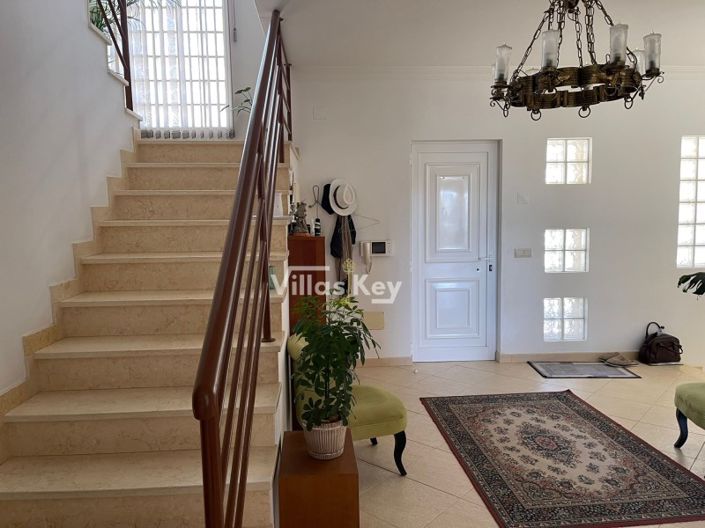 Image No.20-4 Bed House for sale