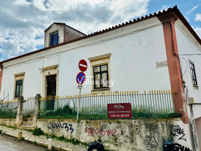Image No.1-5 Bed House for sale