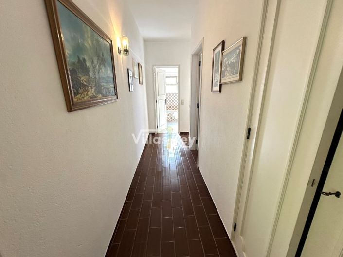 Image No.24-5 Bed House for sale