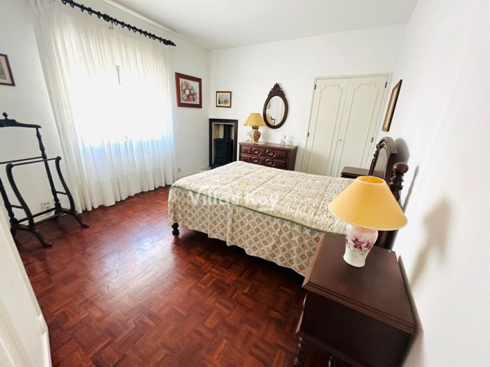 Image No.30-5 Bed House for sale