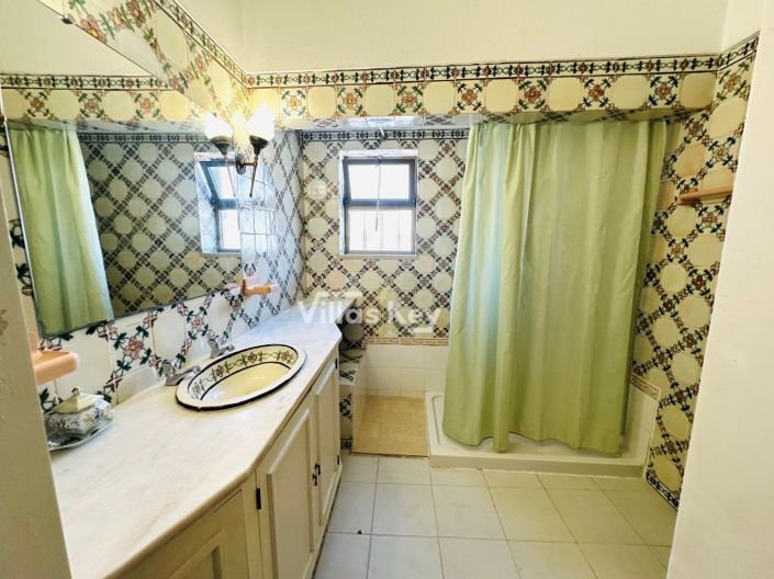 Image No.31-5 Bed House for sale