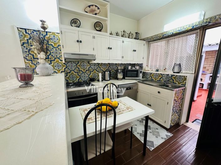 Image No.9-5 Bed House for sale