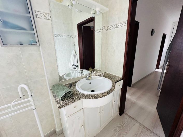 Image No.11-2 Bed House for sale