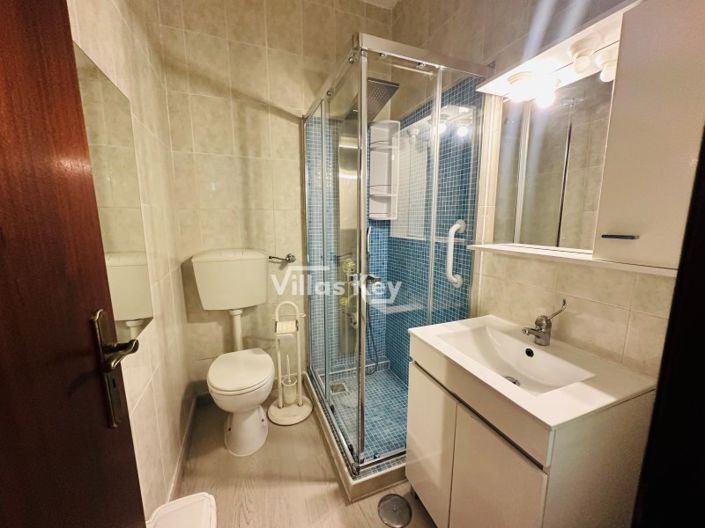 Image No.13-2 Bed House for sale