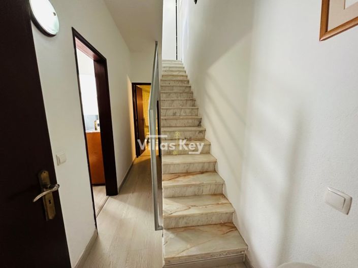 Image No.15-2 Bed House for sale