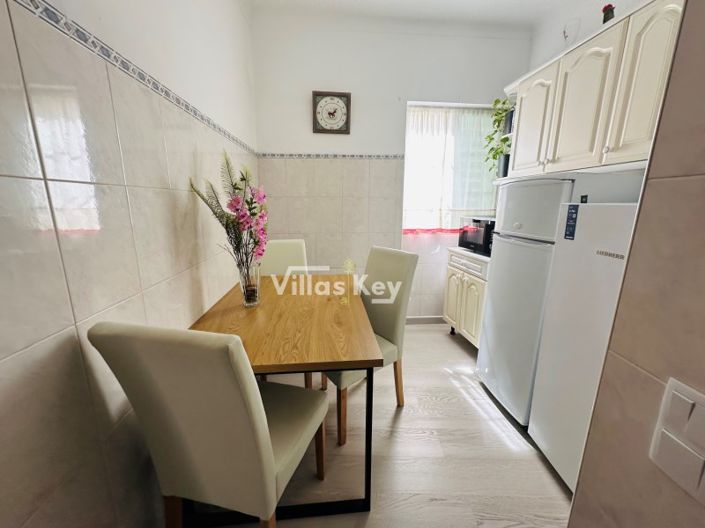 Image No.4-2 Bed House for sale