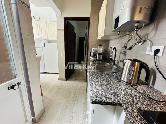 Image No.5-2 Bed House for sale