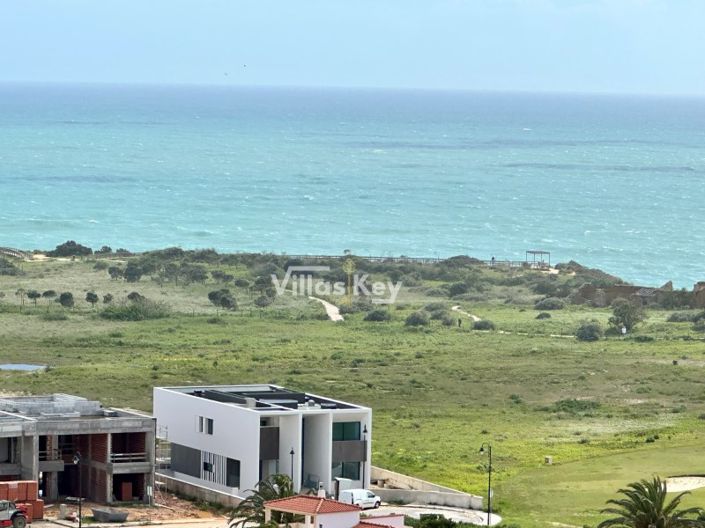Image No.1-4 Bed House for sale