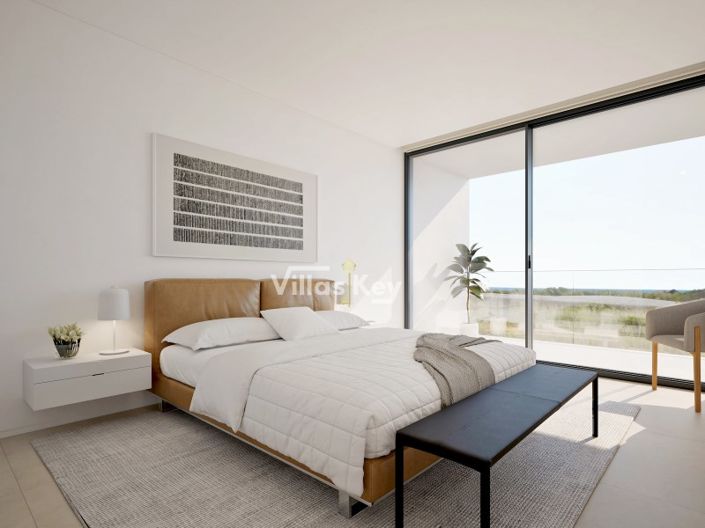 Image No.20-4 Bed House for sale